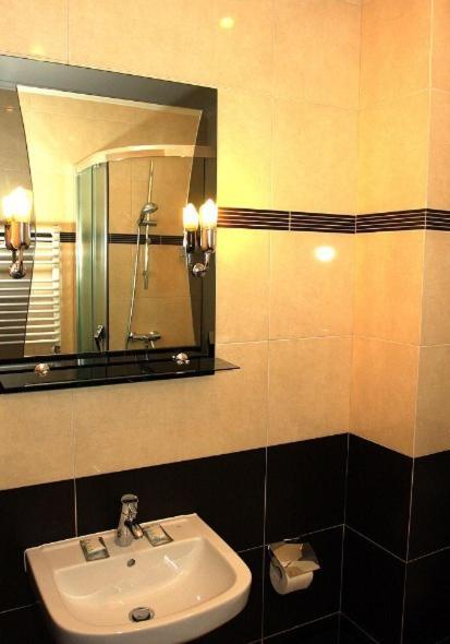 Hotel Andersen Rzeszow Oda fotoğraf